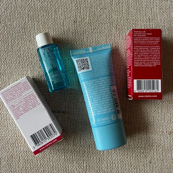 New Clarins set of 4 products - Picture 2 of 3